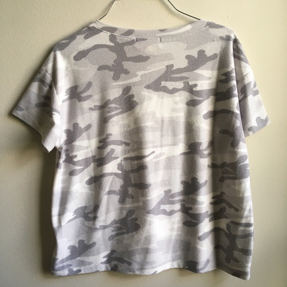 Gray Camo Anthropologie Short Sleeve - Picture 4 of 4
